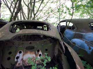 Urbex &raquo; Der Autofriedhof Châtillon