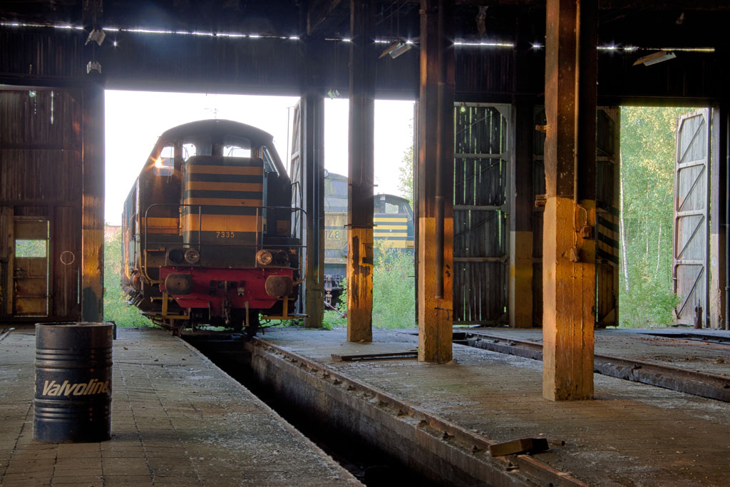 Abgestellte Lok im Lokomotivdepot Charleroi